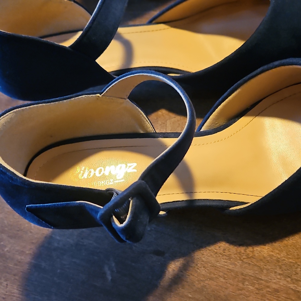 Elegant Blue Suede Women's Heels - Picture 5 of 7